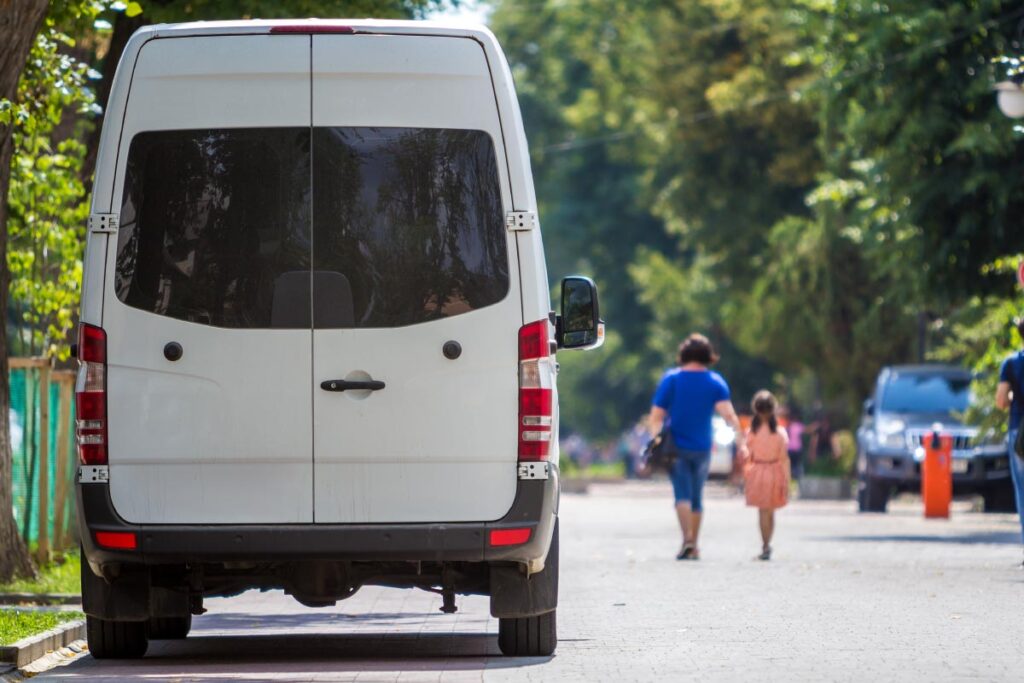 Como deixar sua van legalizada para transporte de passageiros