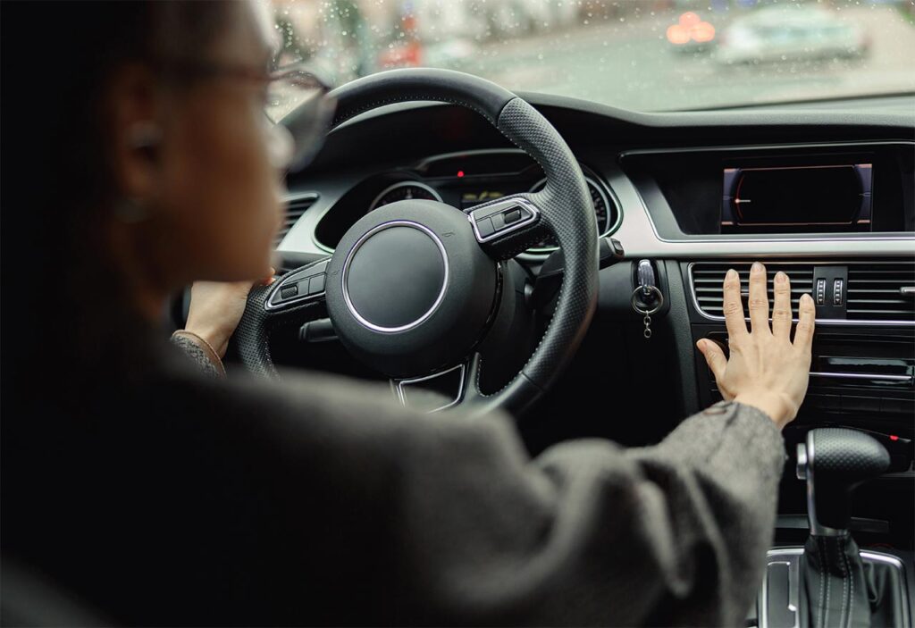 Ar-condicionado ligado gasta mais gasolina?