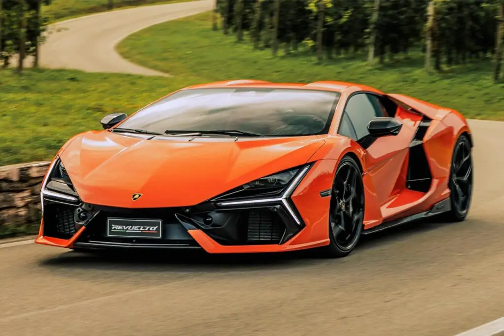 Lamborghini Revuelto